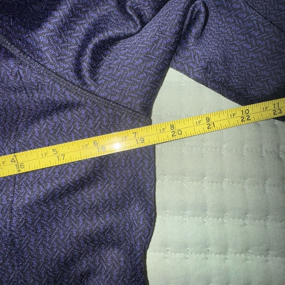 Mondetta athletic, hooded zip up jacket. Size M. VGUC - Picture 7 of 9